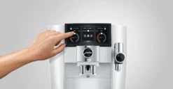 JURA J8 Twin Diamond White (EA) Met €78 Gratis Koffie En Glazen Melkhouder En 2+1 Jaar Extra Garantie -Koffie Apparatuur Jura J8 Twin Diamond White panorama coffeepanel